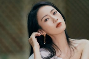 爱游戏娱乐网址-【队伍调整】赛季中期换人策略成胜负关键，啥时候换赛季