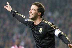 爱游戏真人体育娱乐-_中秋运动嘉年华：月光下的运动狂欢_，中秋运动会作文