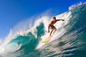 爱游戏体育在线赛事-欧洲杯极限扣篮：边路突击中的力量美学，欧洲杯扣篮王